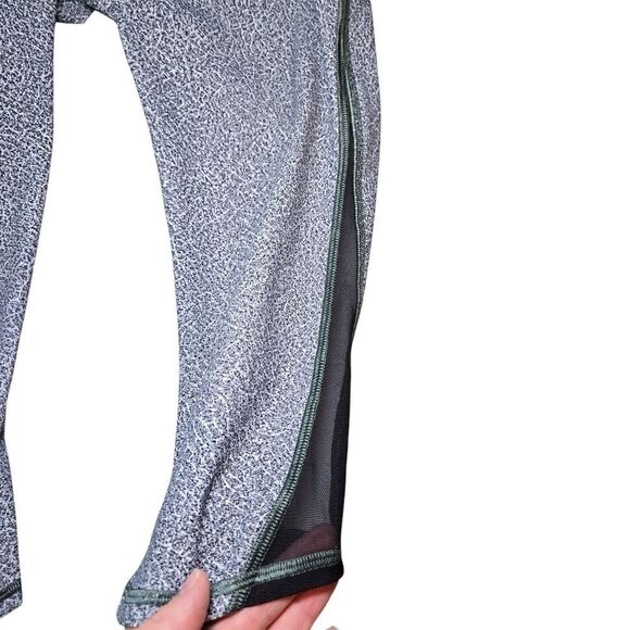 Lululemon Train Times Crop 17" - Fractal Alpine White Black - Picture 5 of 11